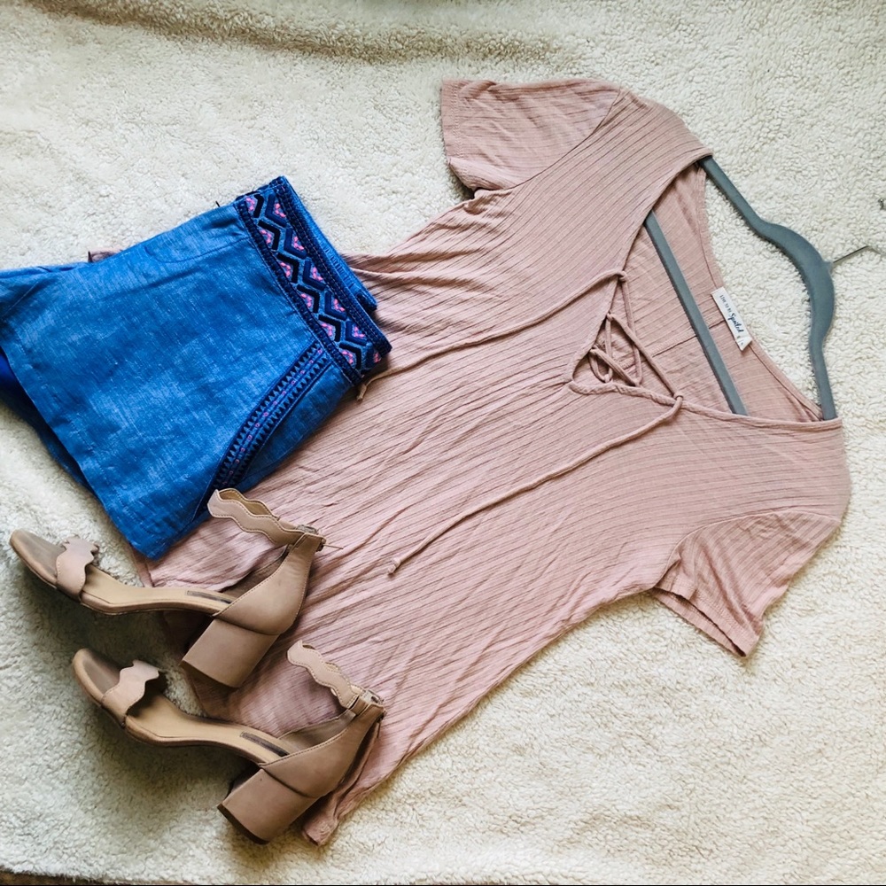 Live To Be Spoiled | Lace Up | Pink | Tee